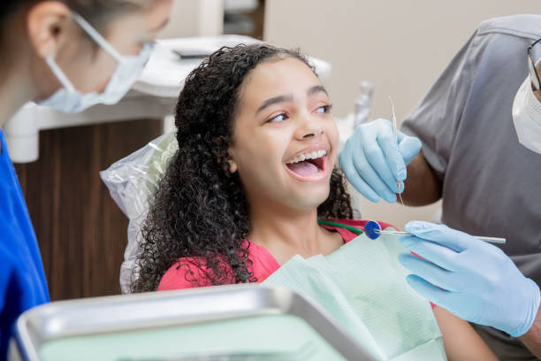 Best Emergency Tooth Extraction  in Marks, MS